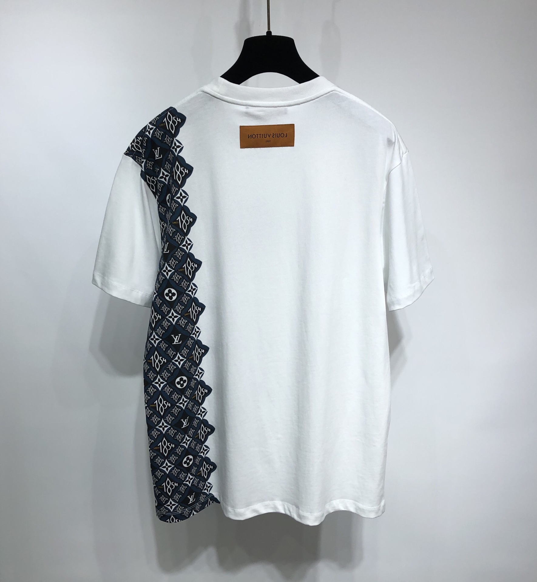 Louis Vuitton T-shirt Monogram Escale Printed