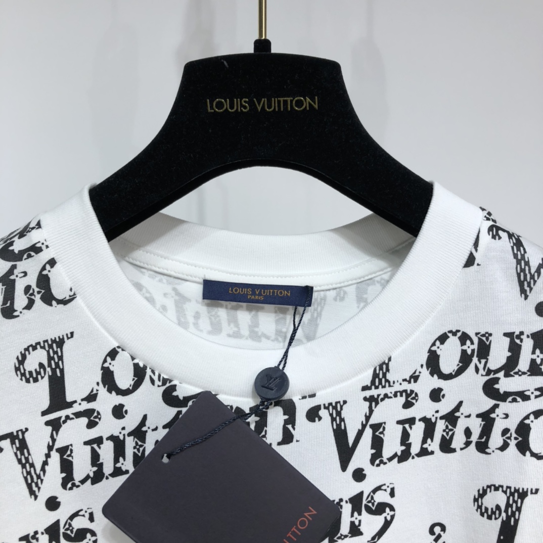 Louis Vuitton T-shirt Monogram Escale Printed