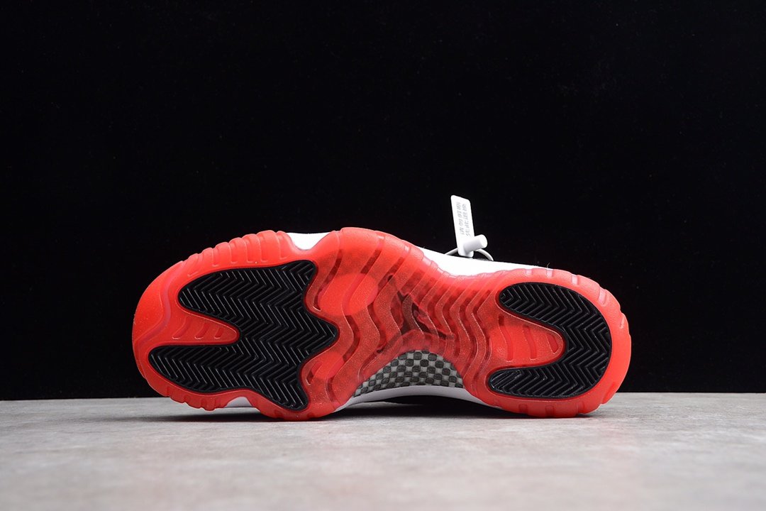 High Quality Air Jordan XI Retro High Bred correct toe box best version