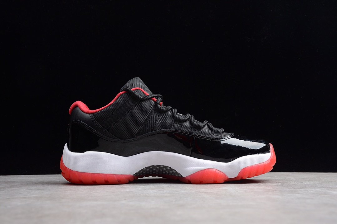 High Quality Air Jordan XI Retro High Bred correct toe box best version