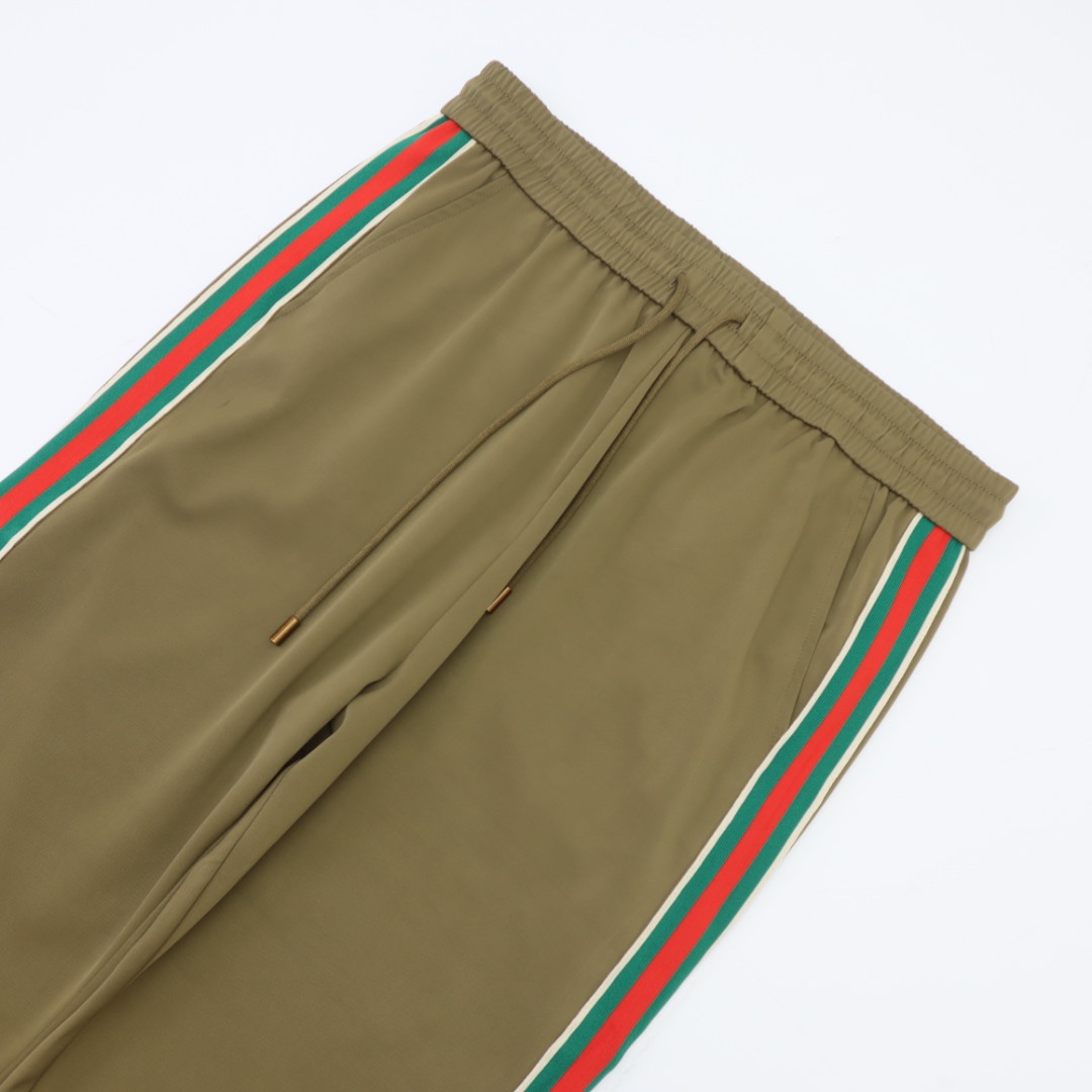 Gucci Pants Technical jersey jogging in Blue