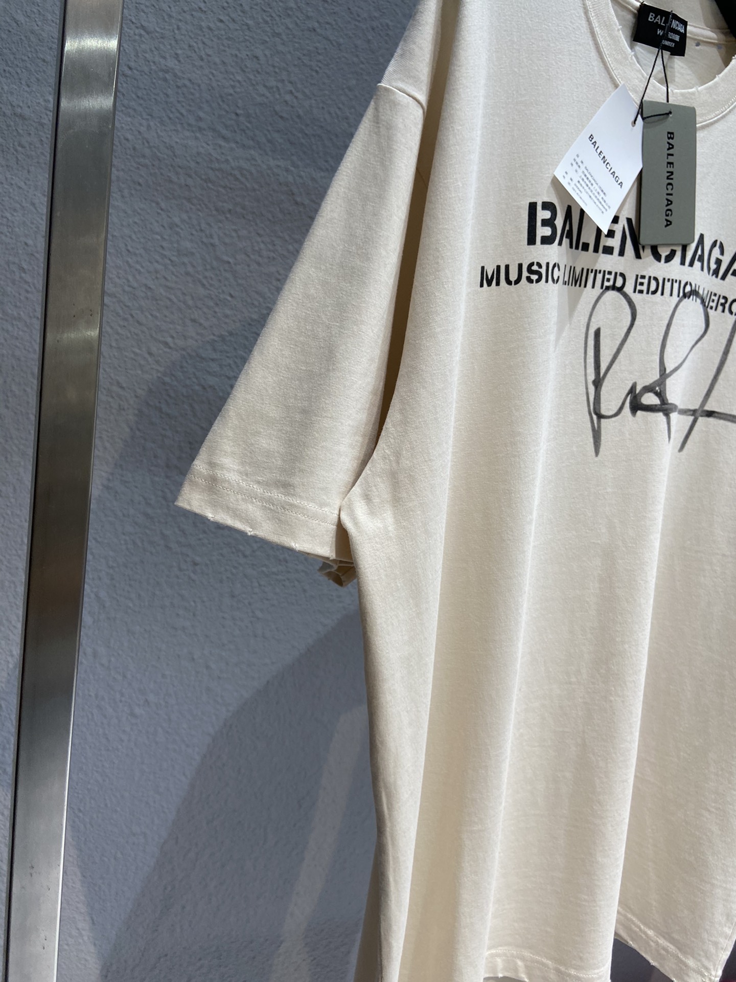 Balenciaga T-Shirt Printed in Cream