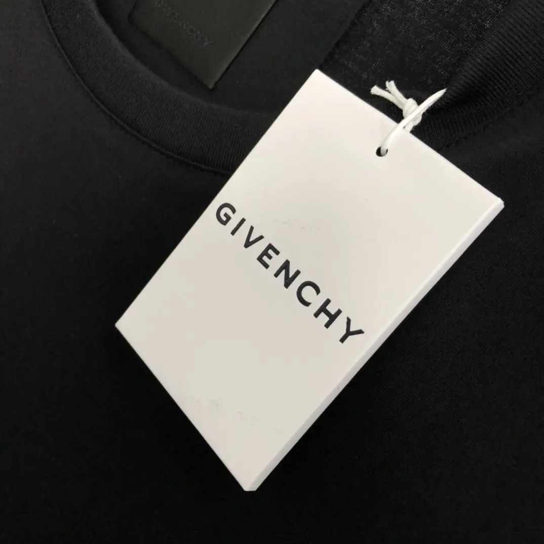 GIVENCHY 2022SS new arrival T-shirt in black