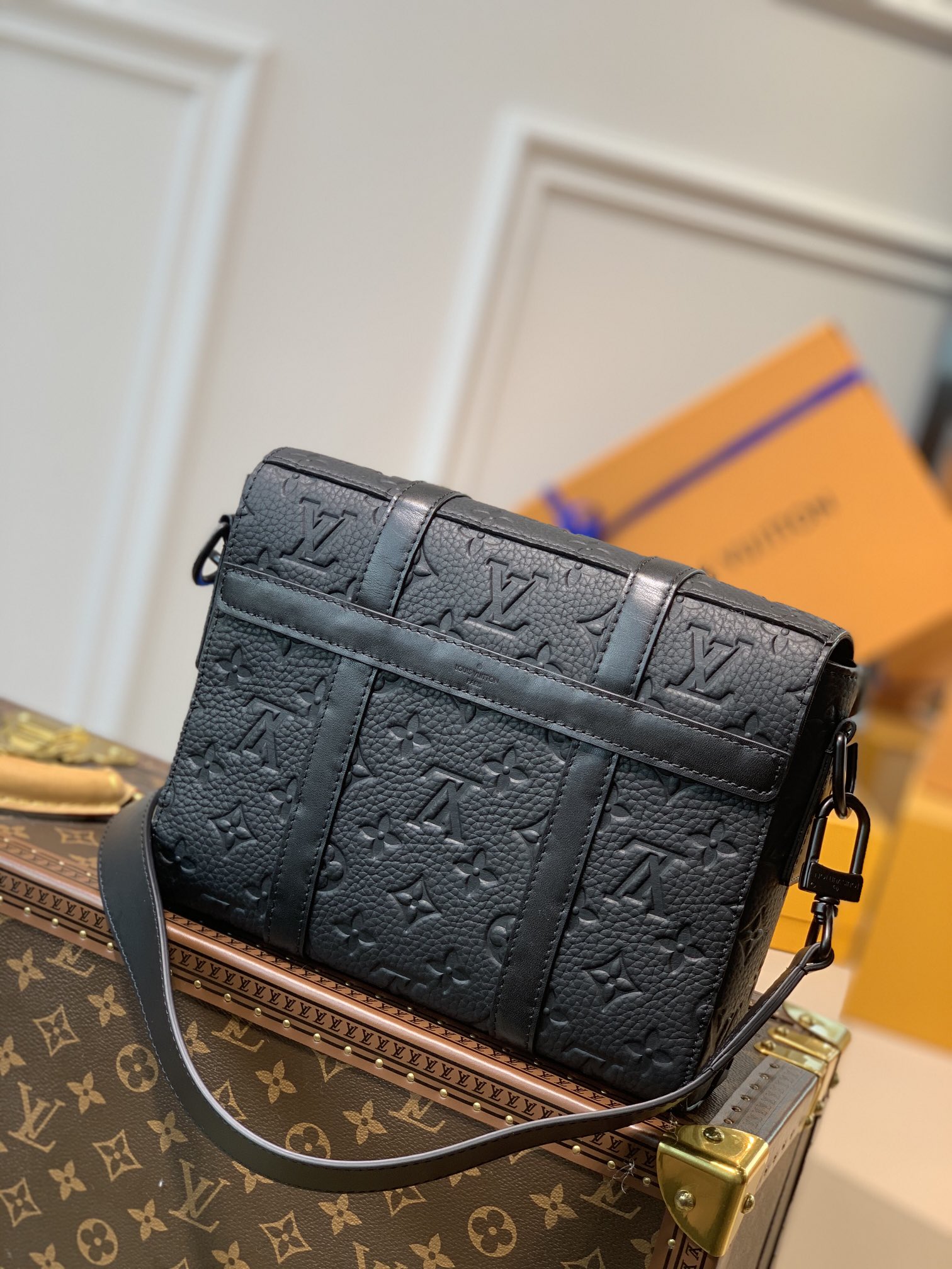 Louis Vuitton Trunk Handbags 