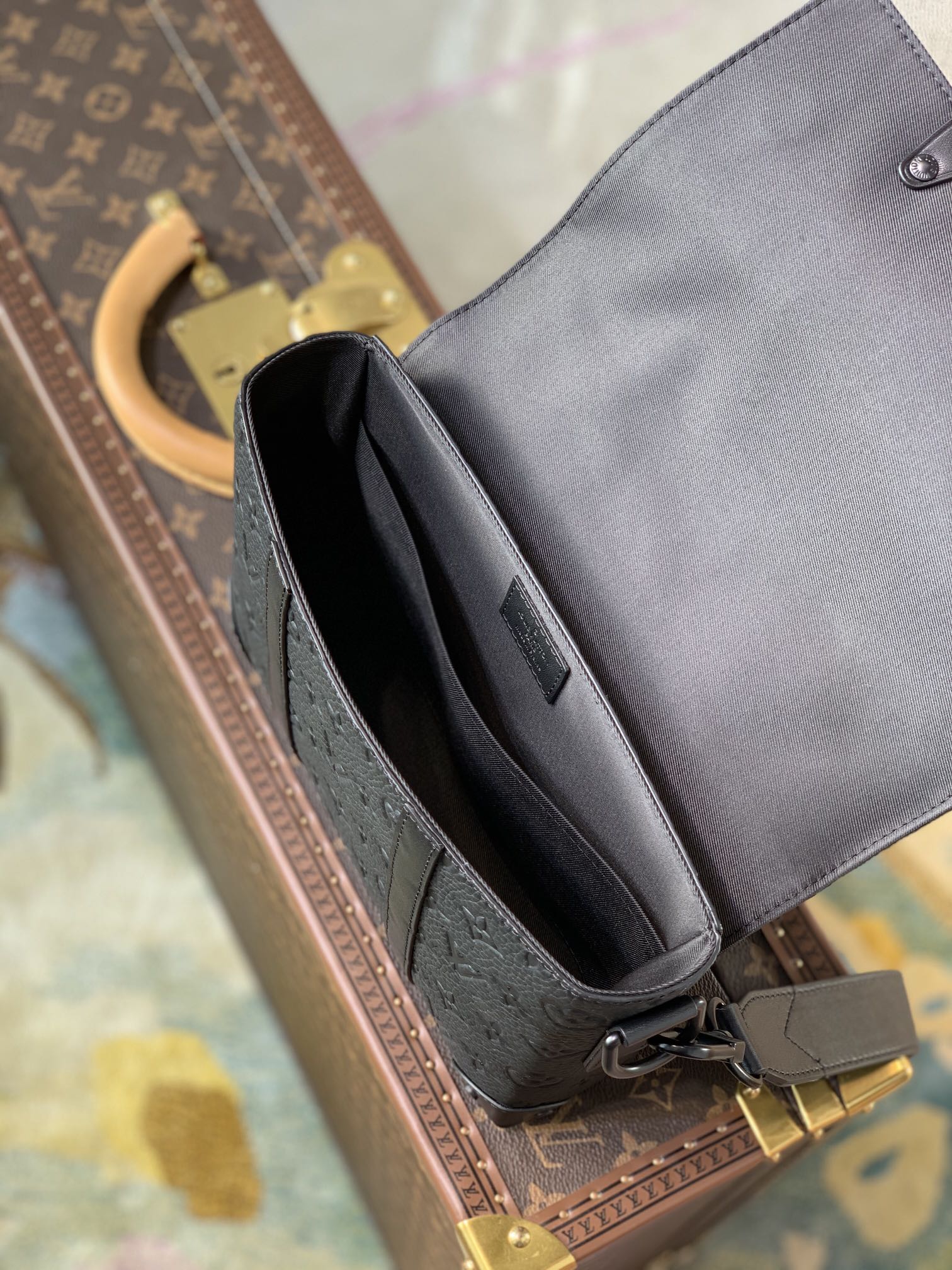 Louis Vuitton Trunk Handbags 