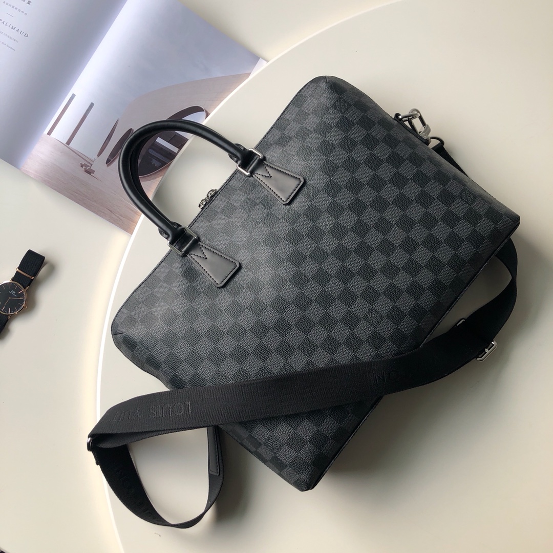 Louis Vuitton Porte-Documents Voyage Handbags 