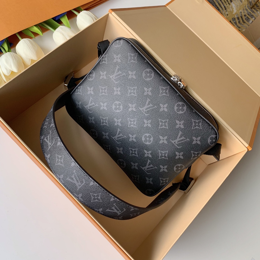 Louis Vuitton Outdoor Handbags 