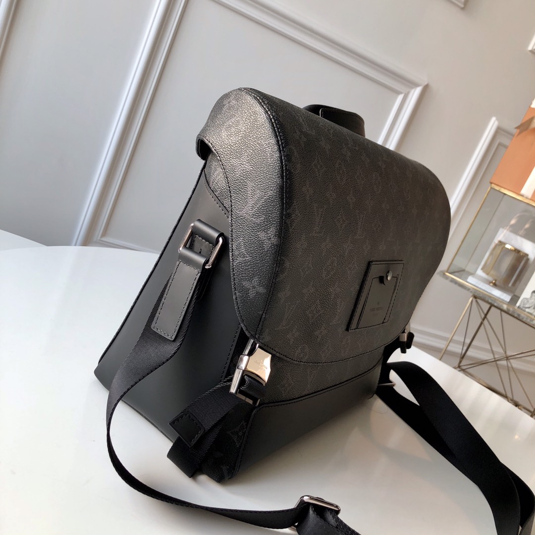 Louis Vuitton Messenger MM Voyager Handbags 