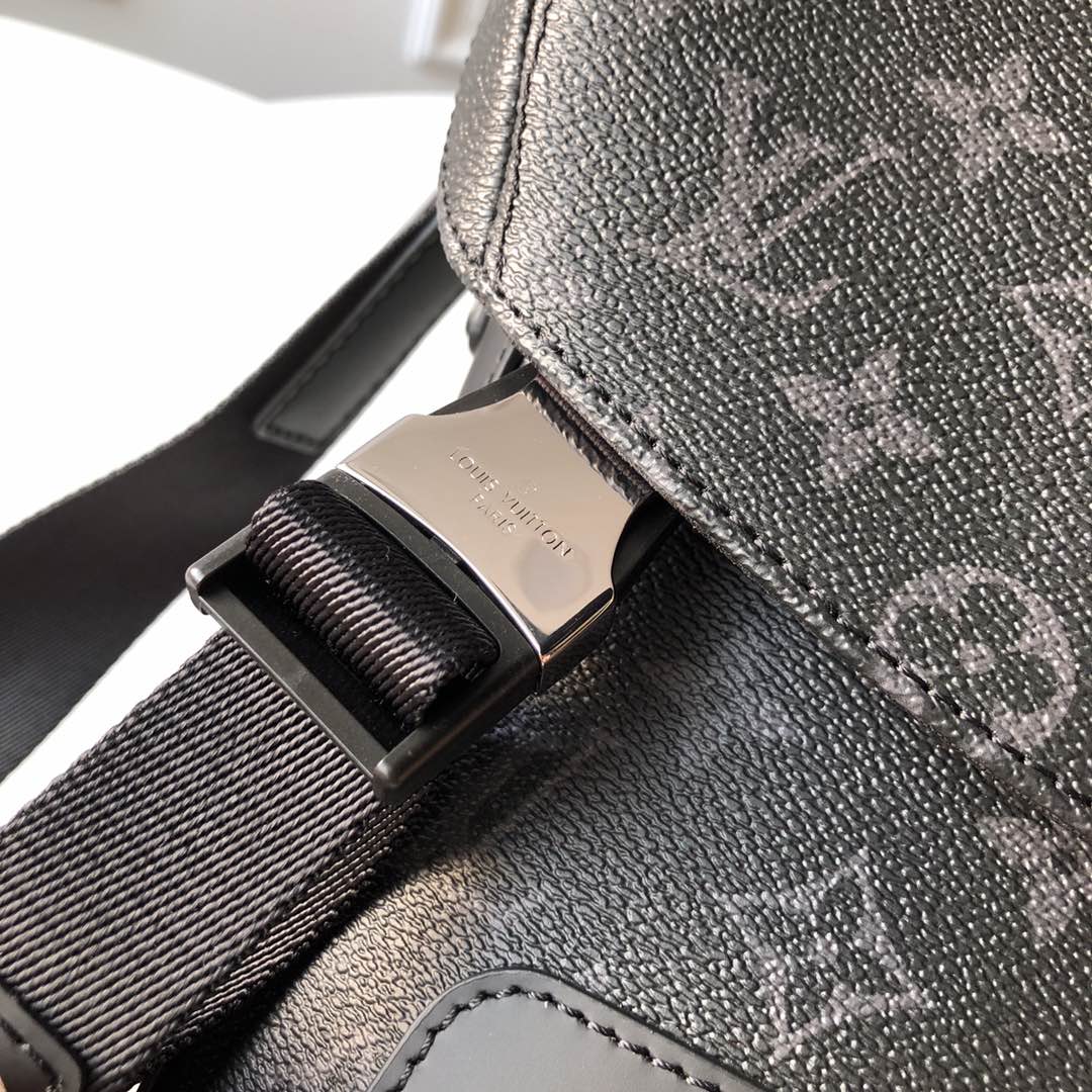 Louis Vuitton Messenger MM Voyager Handbags 