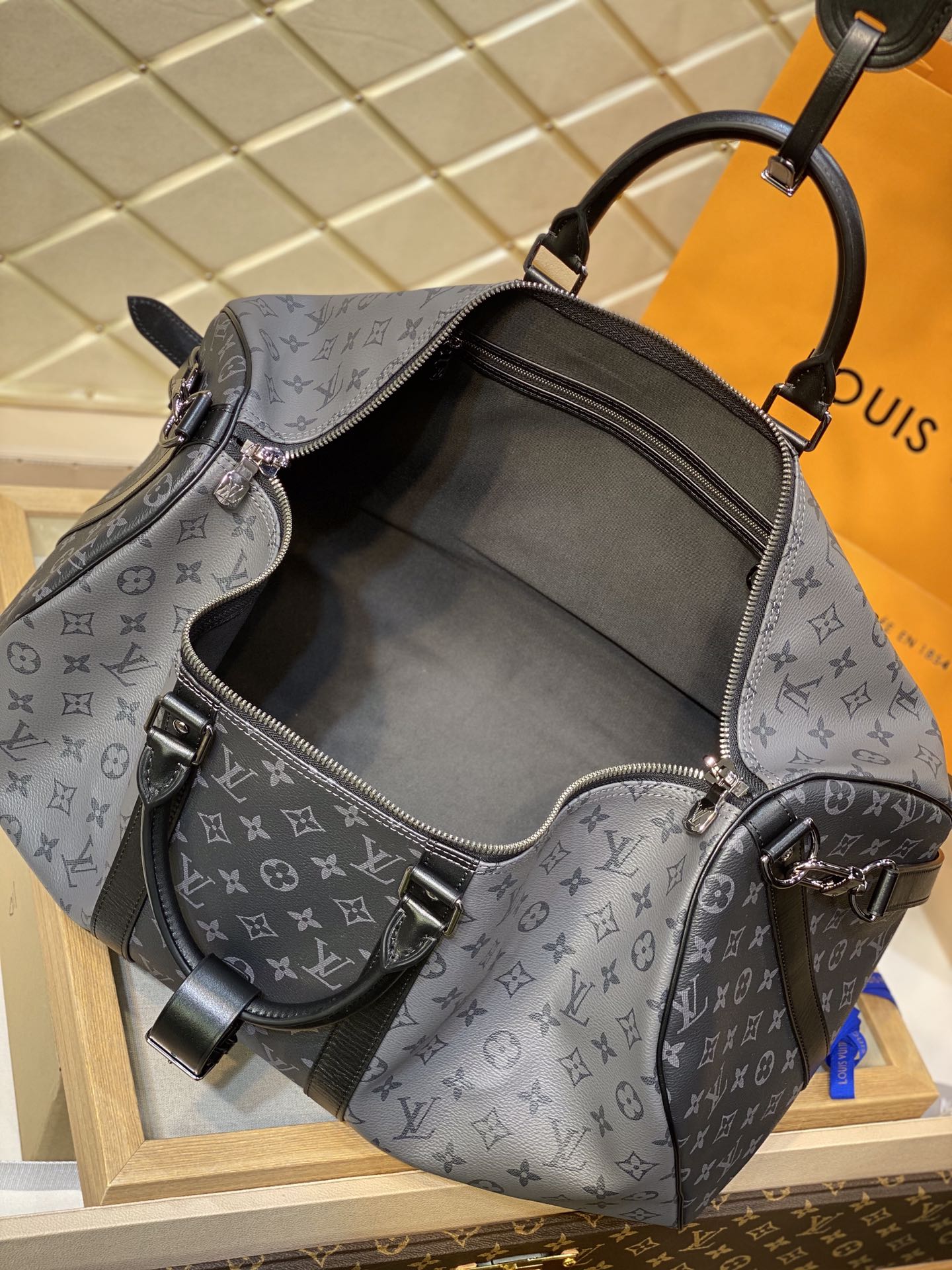 Louis Vuitton KEEPALL Handbags 