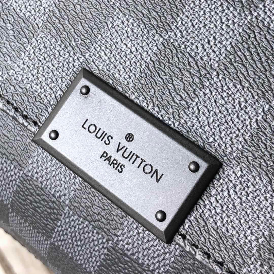 Louis Vuitton District Handbags 