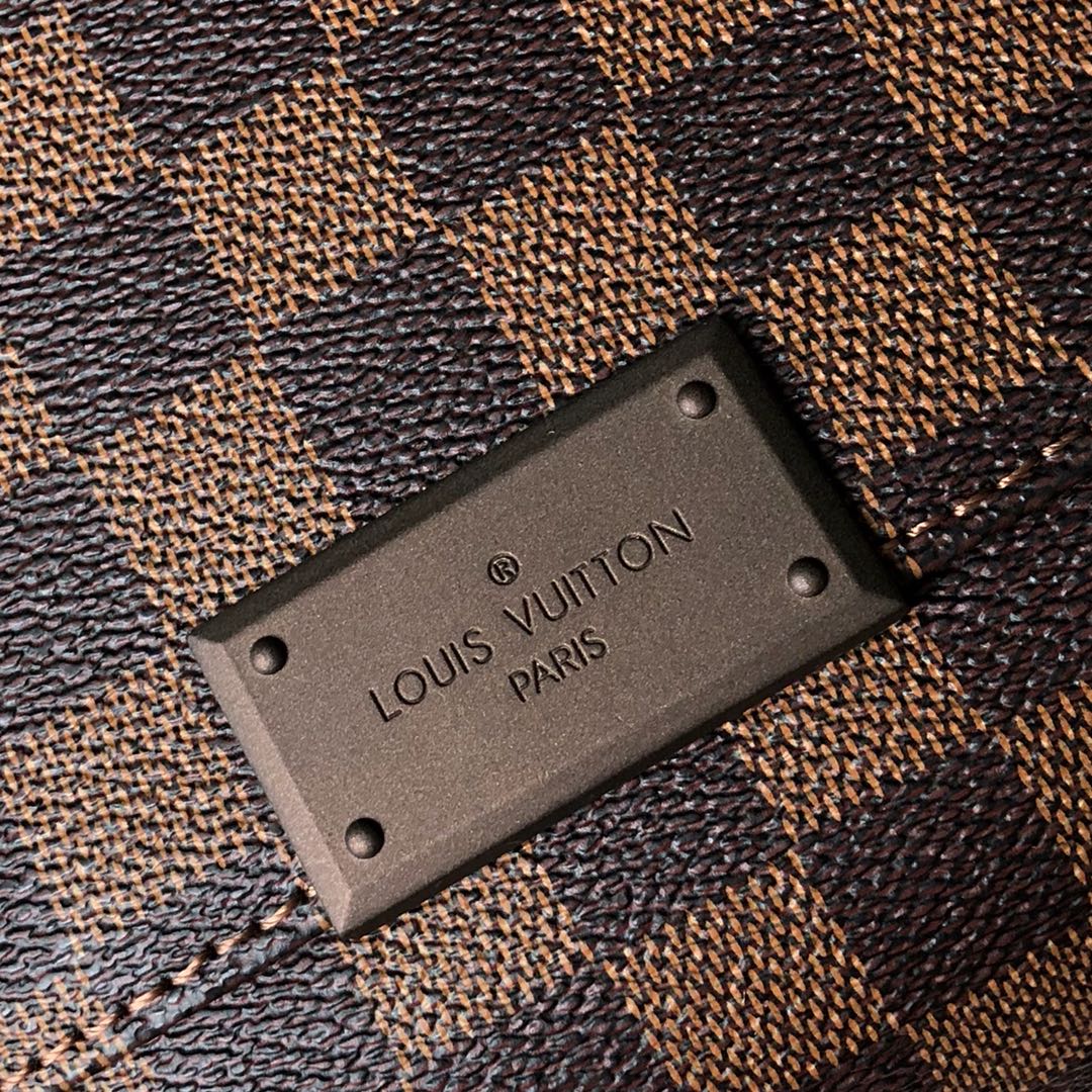Louis Vuitton District Handbags 