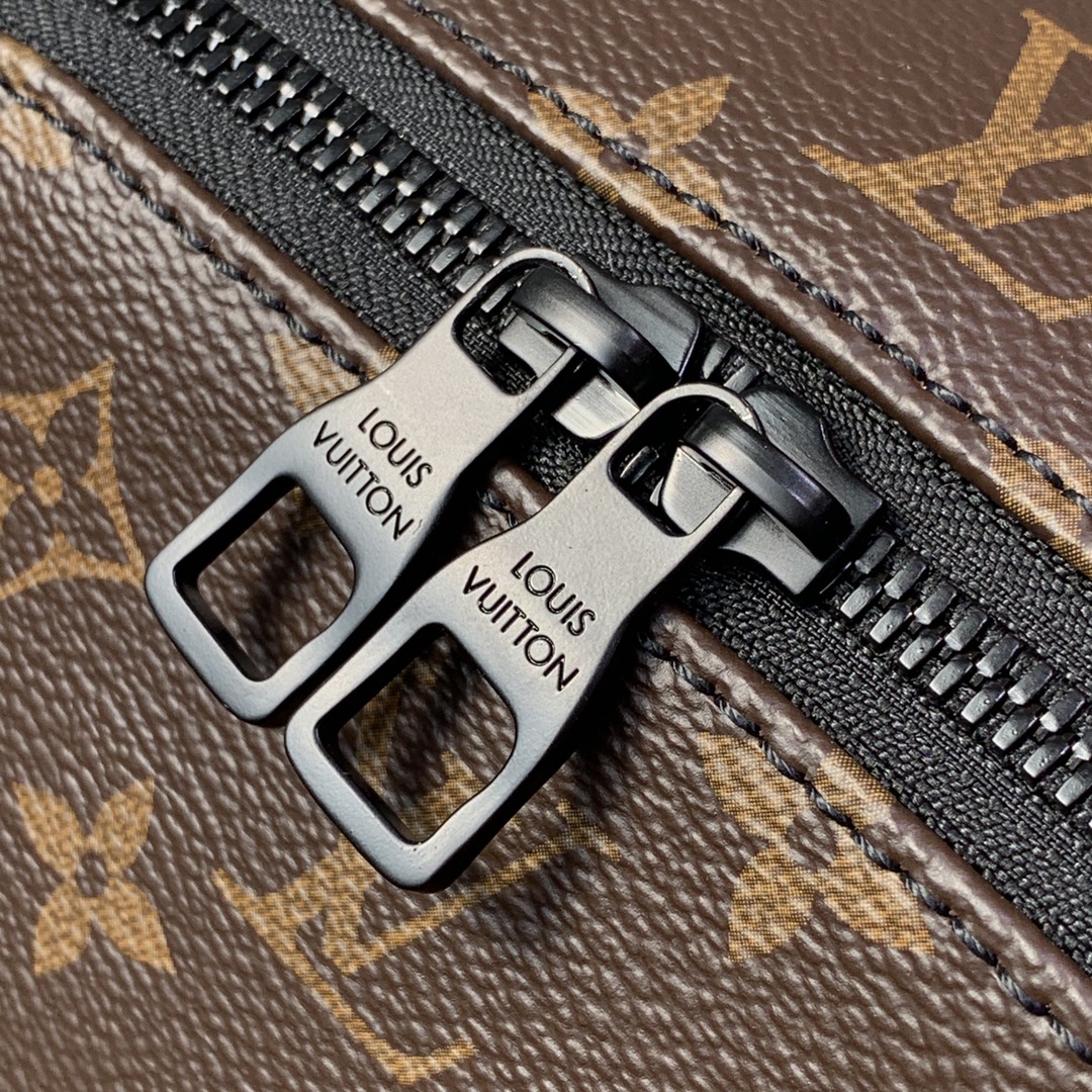 Louis Vuitton Discovery Handbags 