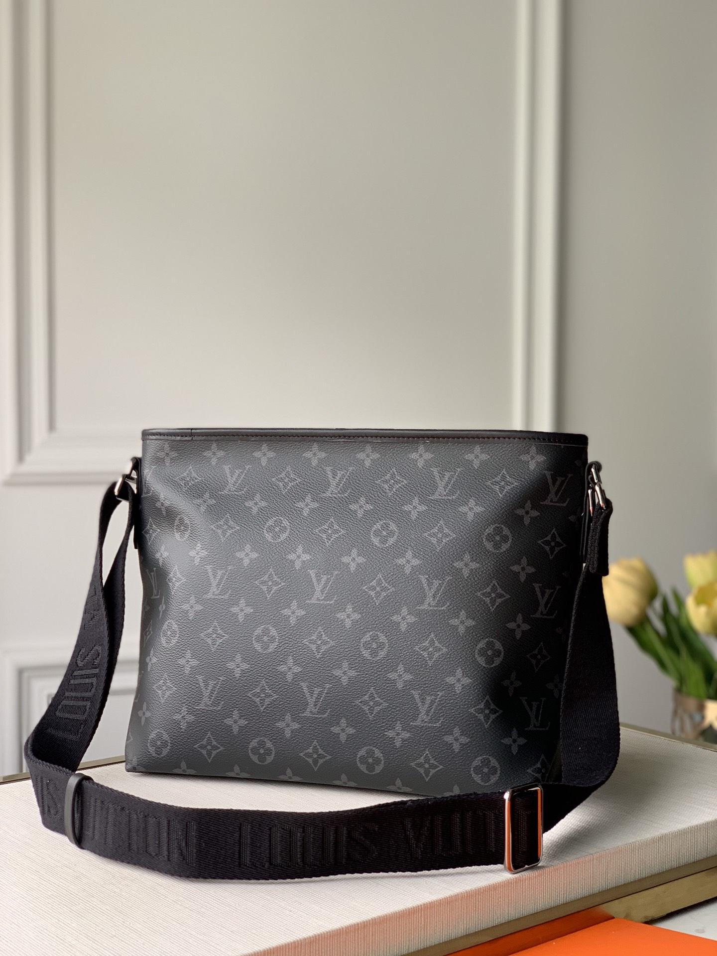 Louis Vuitton Besace Zippee Handbags 