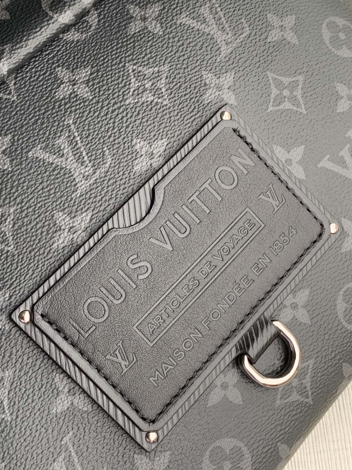 Louis Vuitton Besace Zippee Handbags 