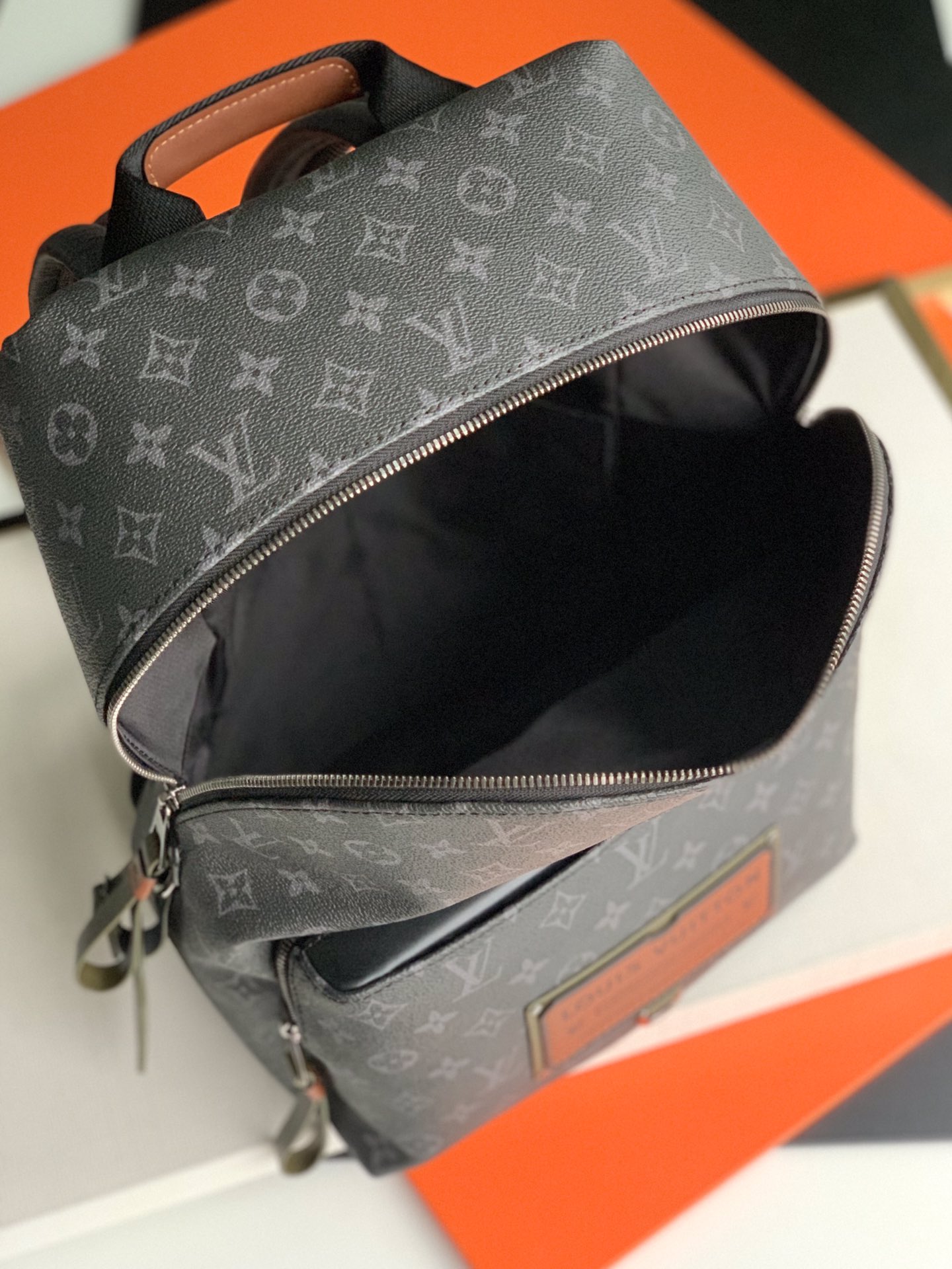 Louis Vuitton Apollo Handbags 