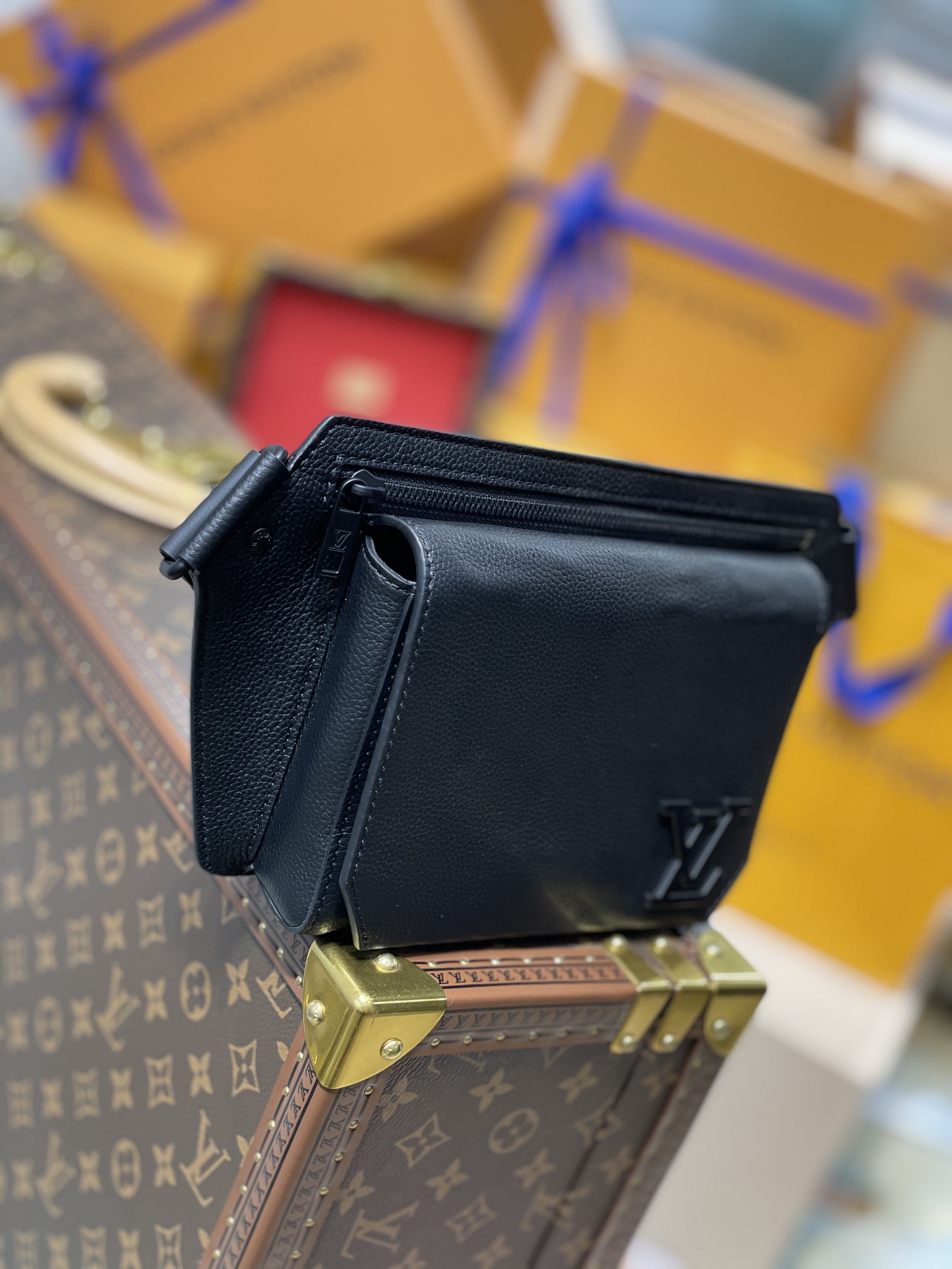 Louis Vuitton Aerogram Handbags 