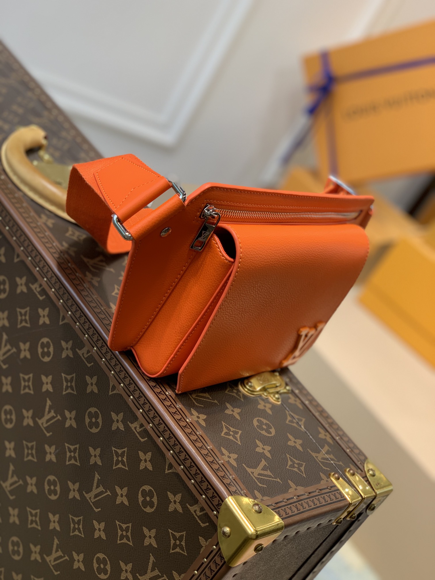 Louis Vuitton Aerogram Handbags 