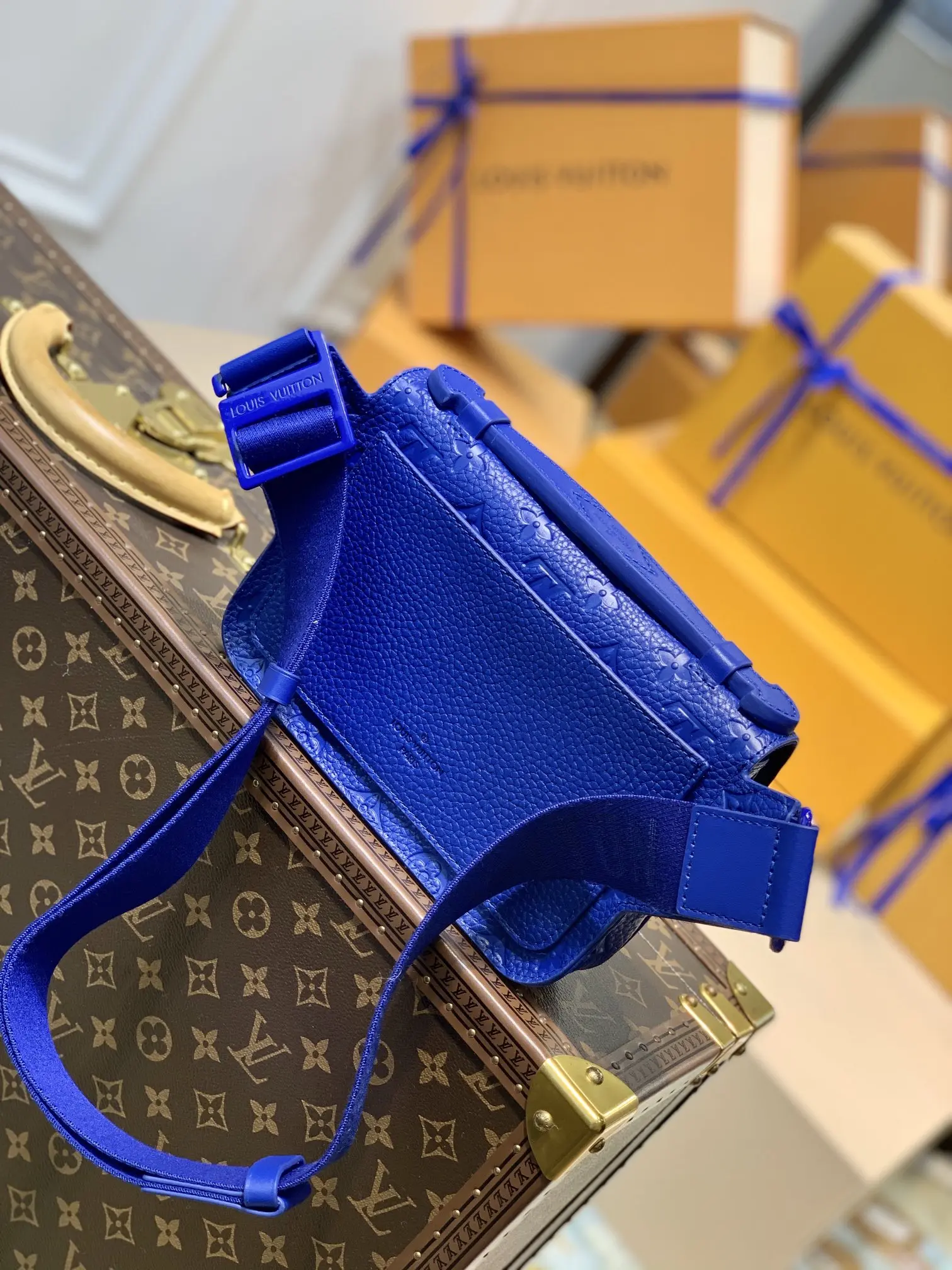 Louis Vuitton 2022 S Lock Sling Handbags M80586