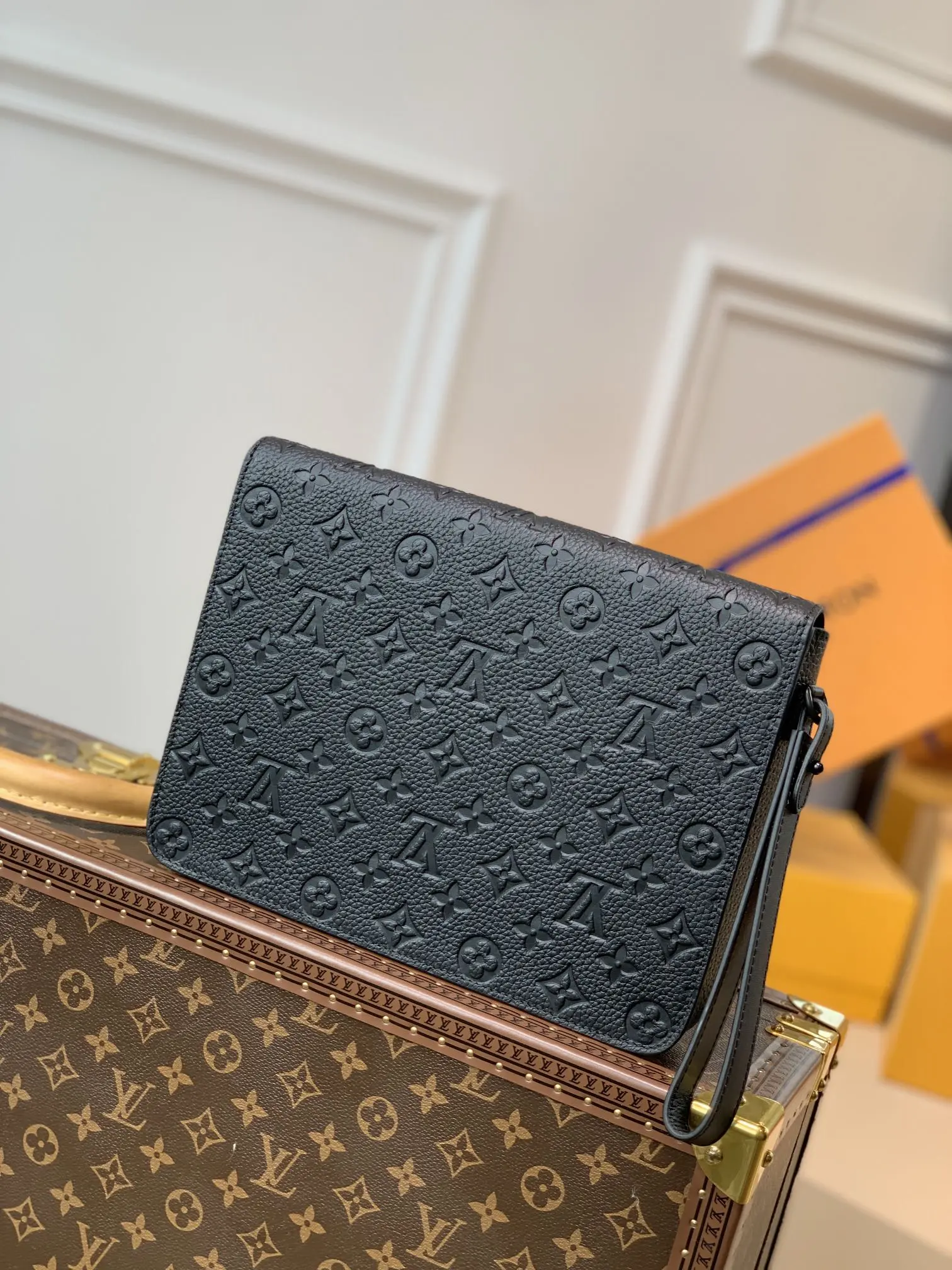 Louis Vuitton 2022 S Lock 4A Handbags M80560