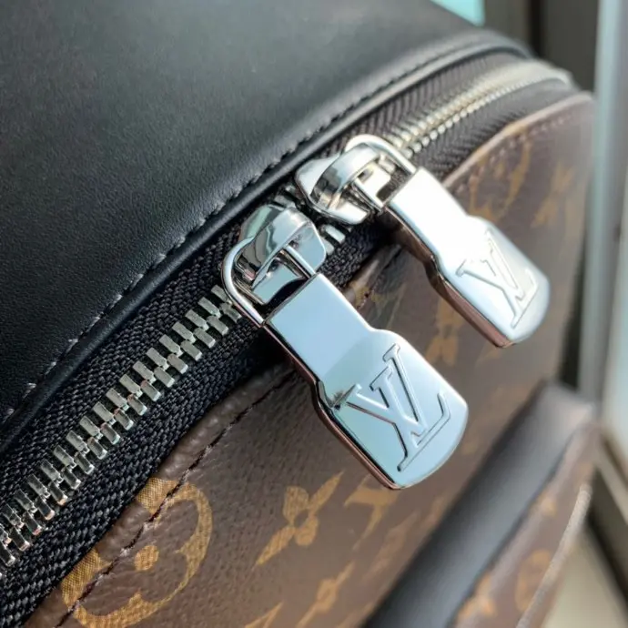 Louis Vuitton 2022 new sling bag