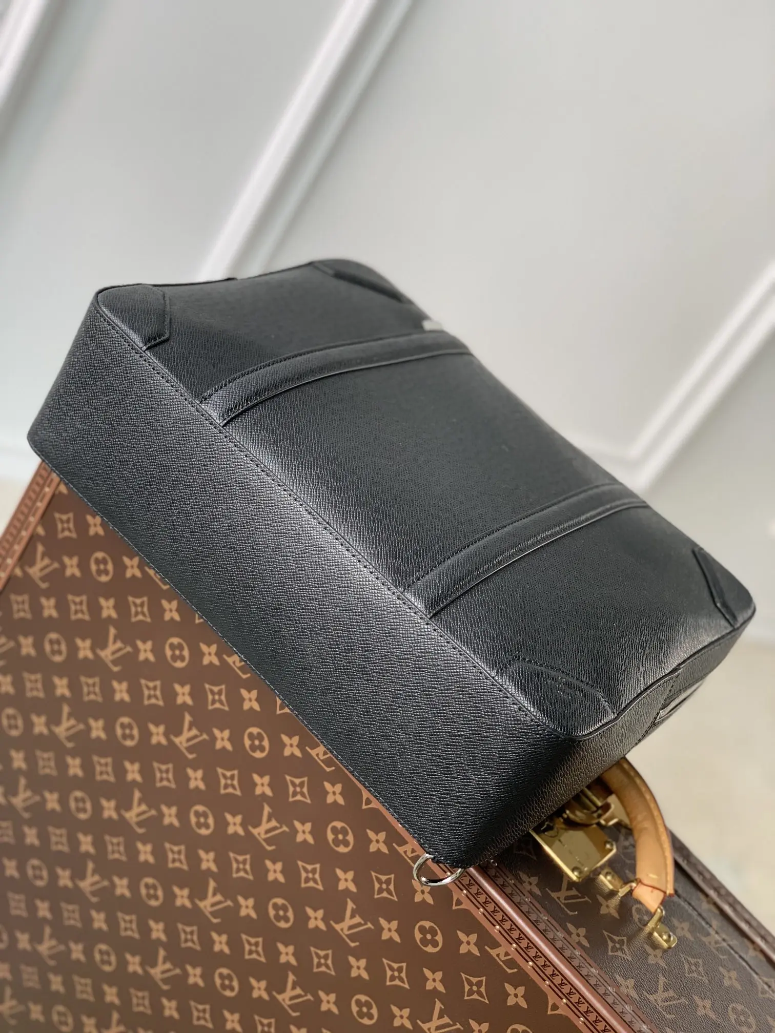 Louis Vuitton 2022 new sling bag