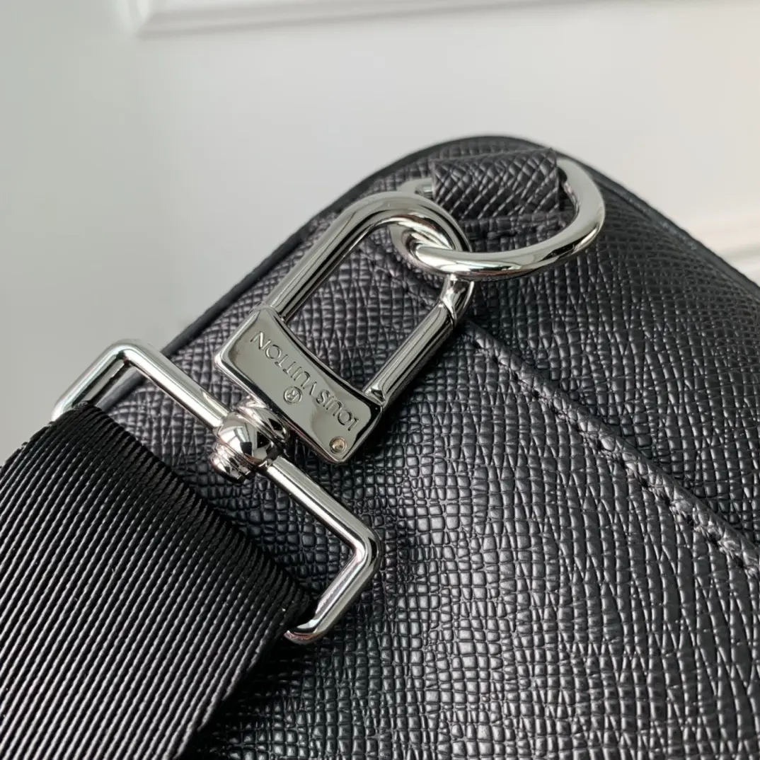 Louis Vuitton 2022 new sling bag