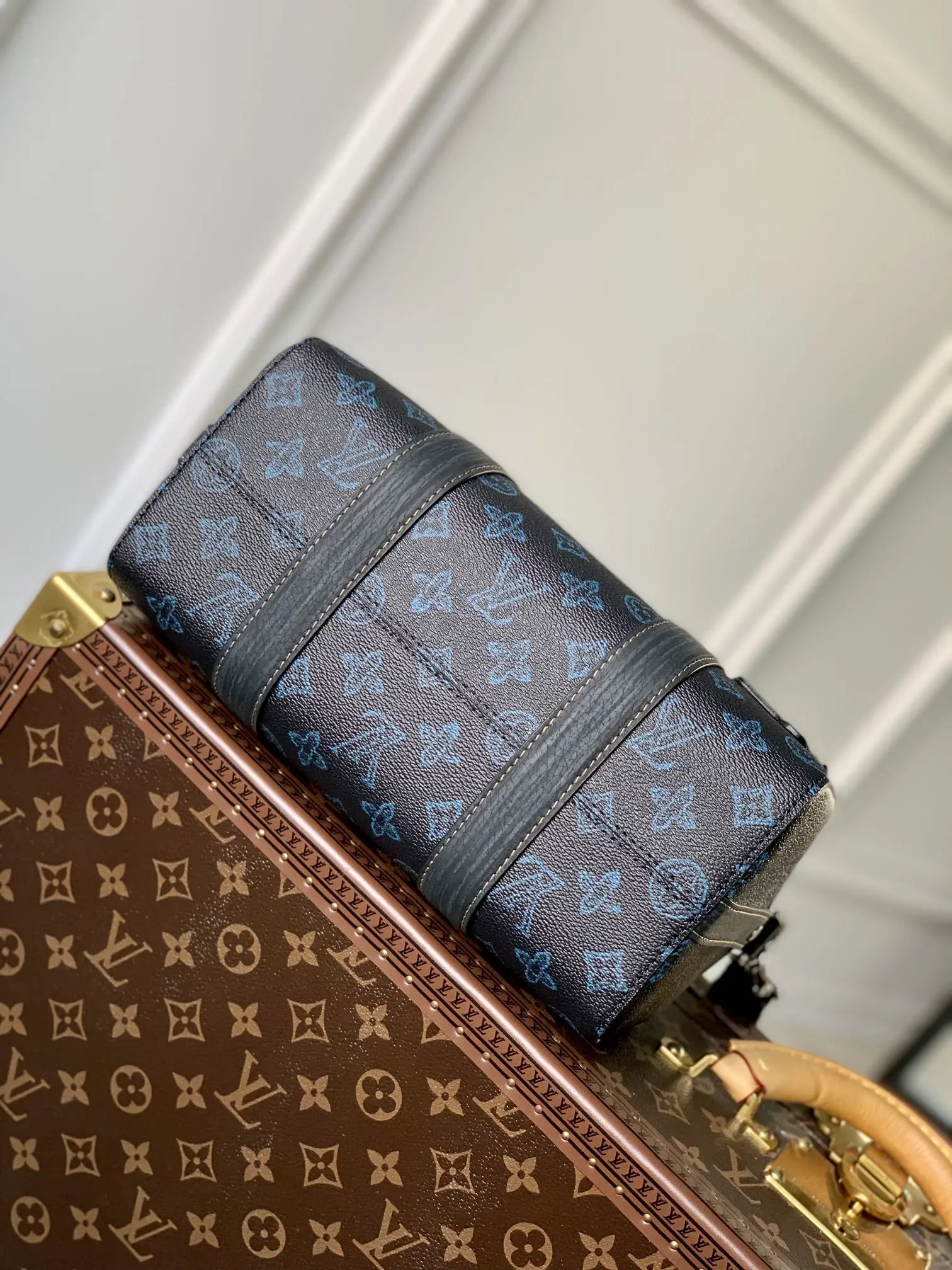 Louis Vuitton 2022 new sling bag