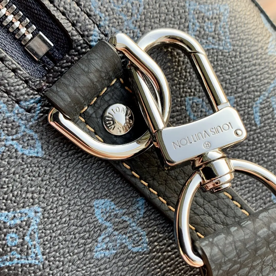 Louis Vuitton 2022 new sling bag