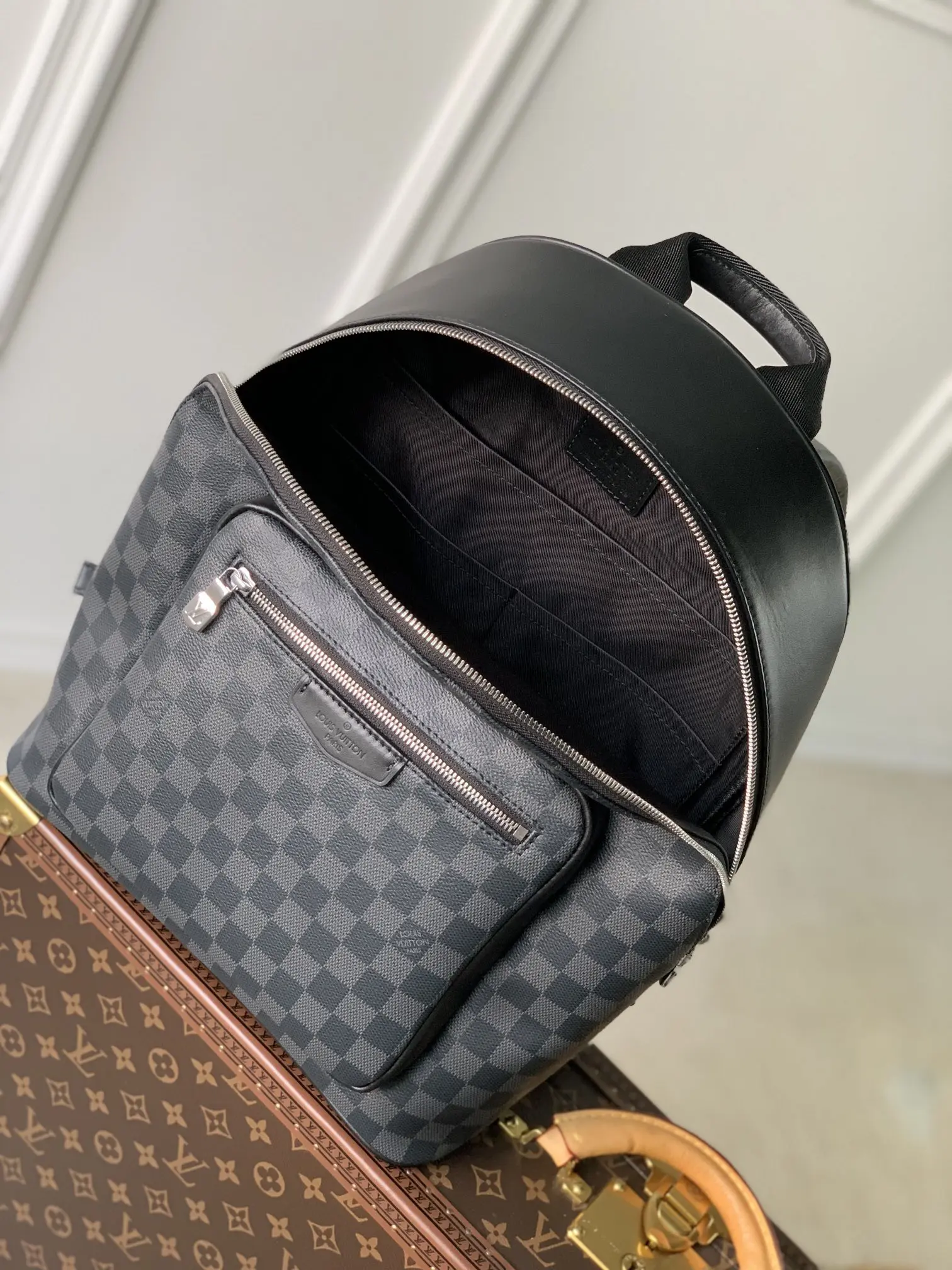 Louis Vuitton 2022 new sling bag