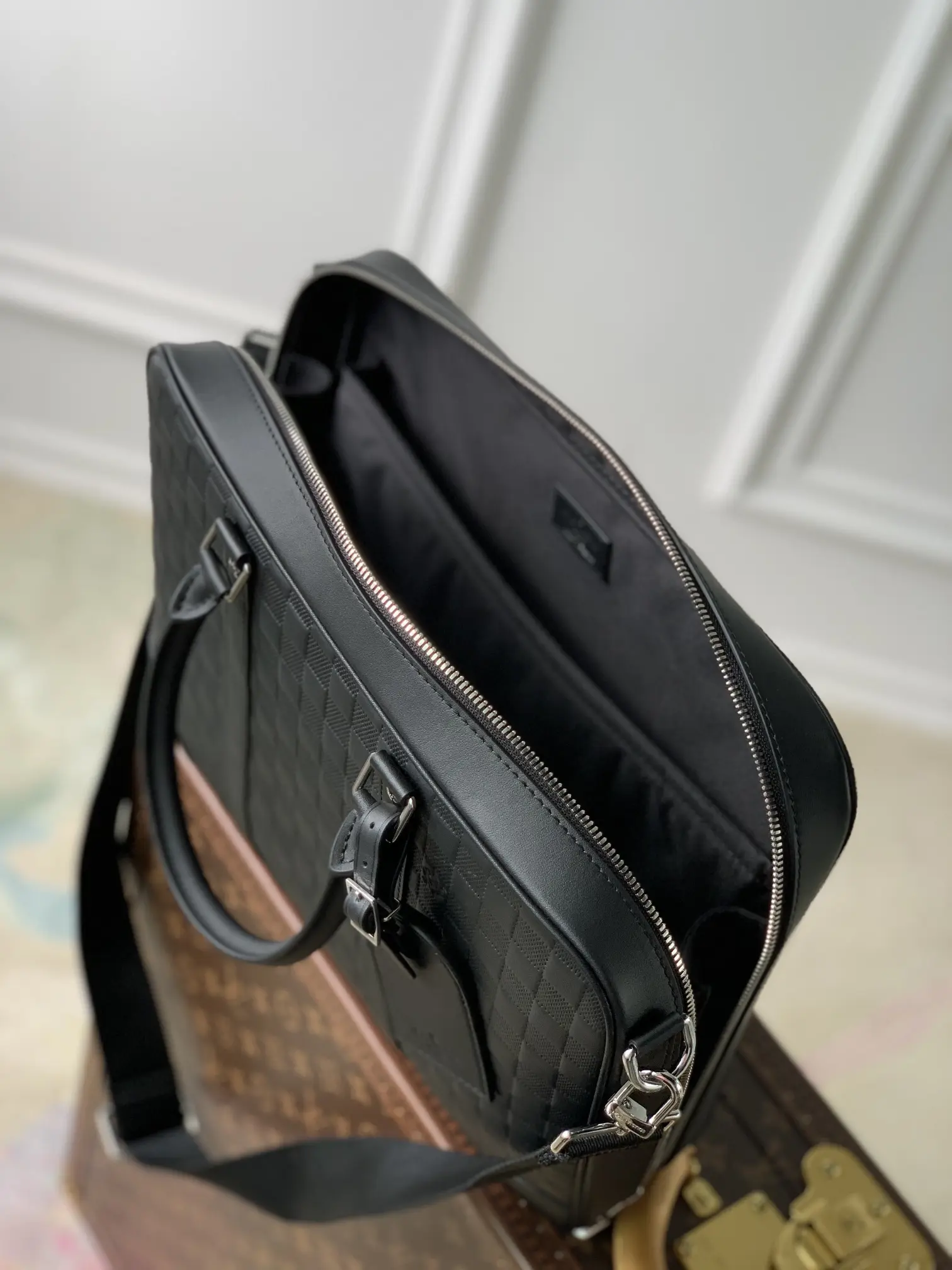 Louis Vuitton 2022 new Messenger Bags