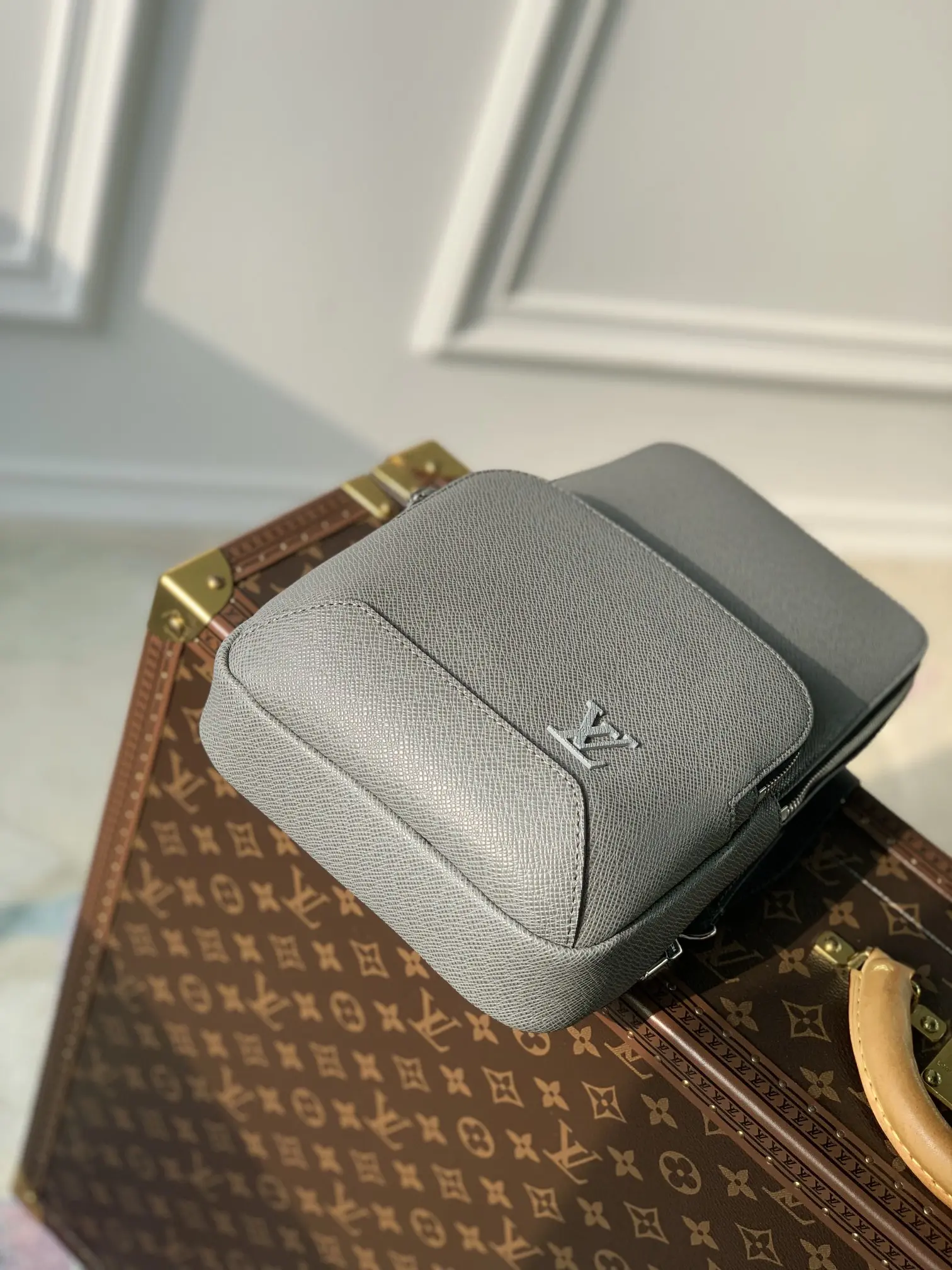 Louis Vuitton 2022 new messenger bag