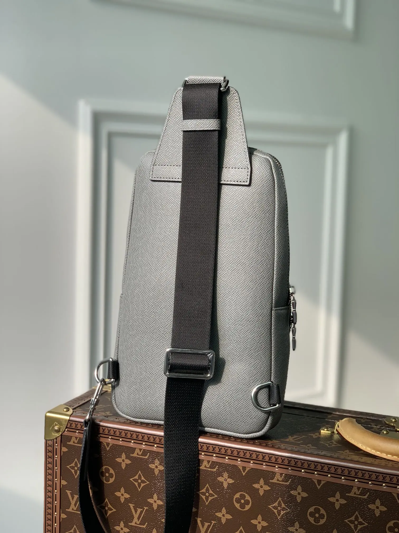 Louis Vuitton 2022 new messenger bag