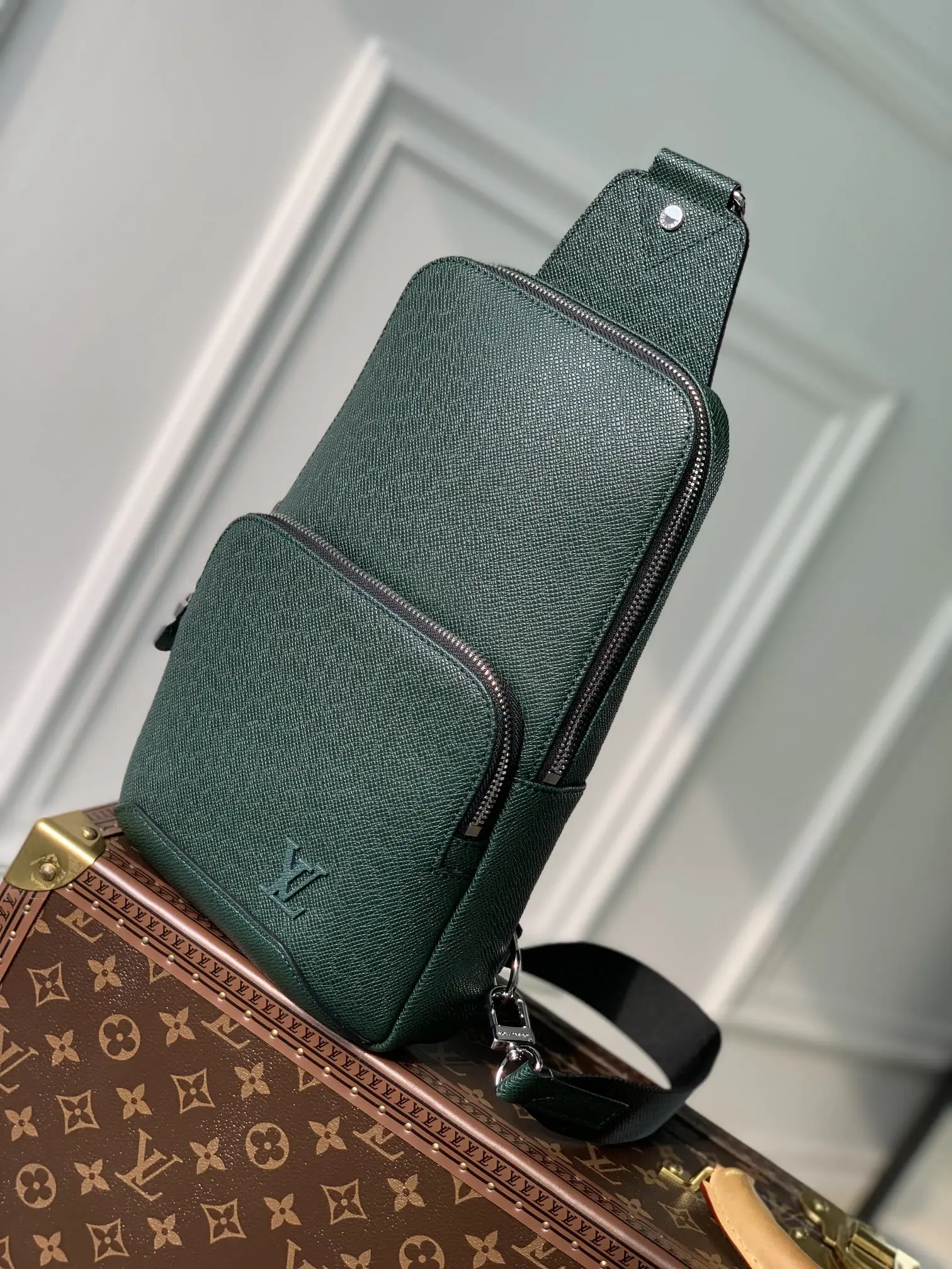 Louis Vuitton 2022 new messenger bag