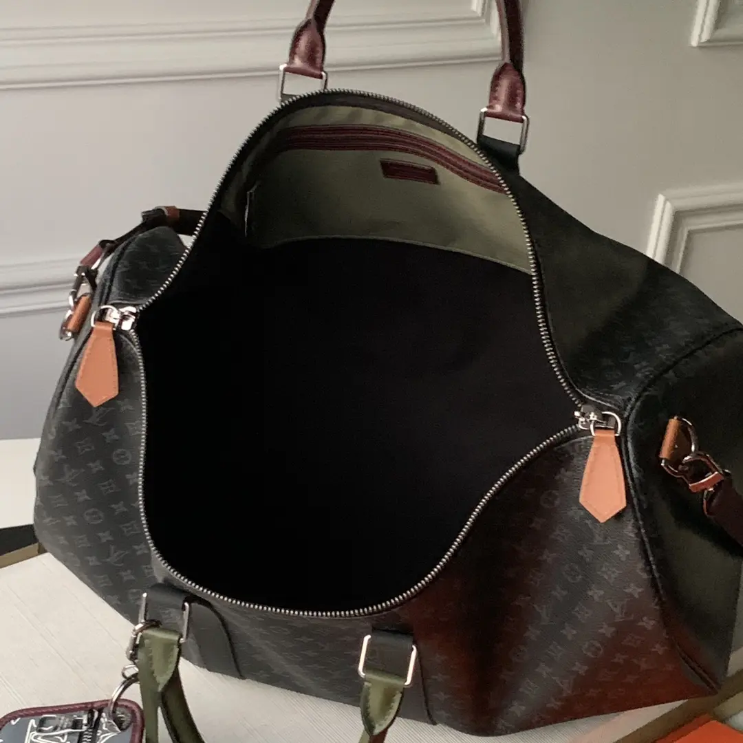 Louis Vuitton 2022 new fashion Duffle Bags M56856