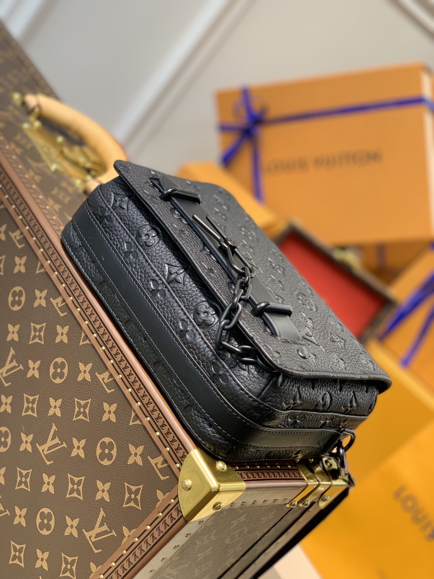 Louis Vuitton  Steamer Handbags 